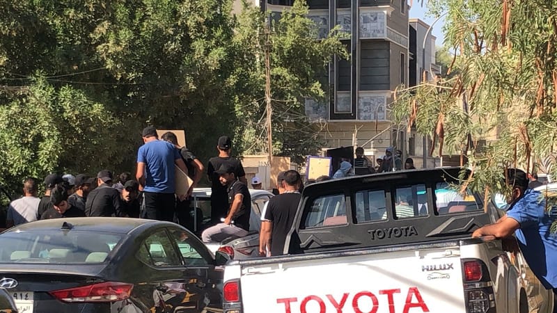 بالصور.. انسحاب المحتجين من أمام السفارة السويدية وسط بغداد