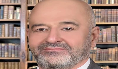 تعيش جمهورية الفساد