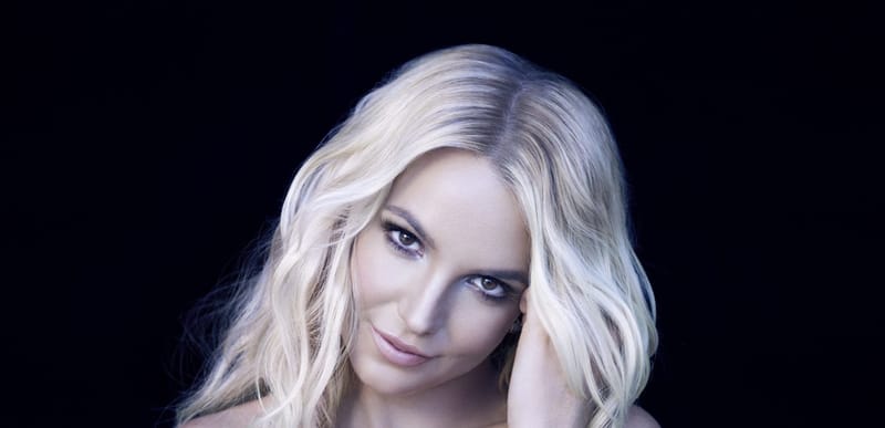 بريتني سبيرز تتلقى "صفعة" على وجهها عند لقائها لاعب كرة سلة فرنسي... ما القصة؟