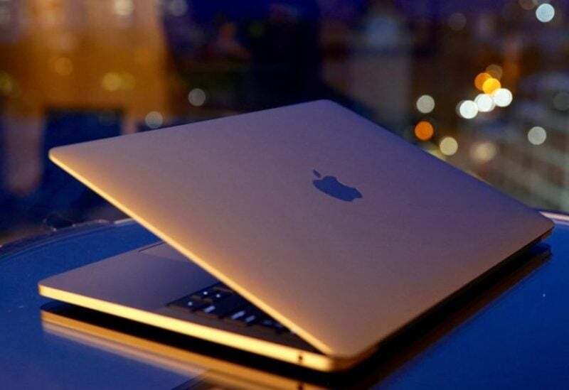 آبل تنافس أسوس بجهاز حاسب محمول بشاشة تدعم الطيت