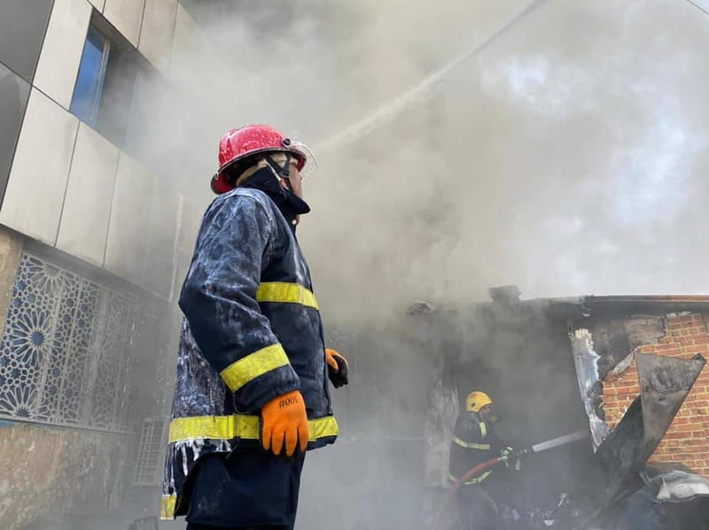 إندلاع حريق قرب عمارة عمو بابا وسط بغداد