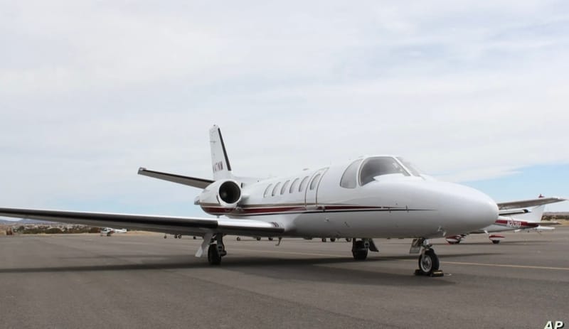 من أجل الحفاظ على البيئة.. مليونير اميركي يقرر بيع طائرته الخاصة