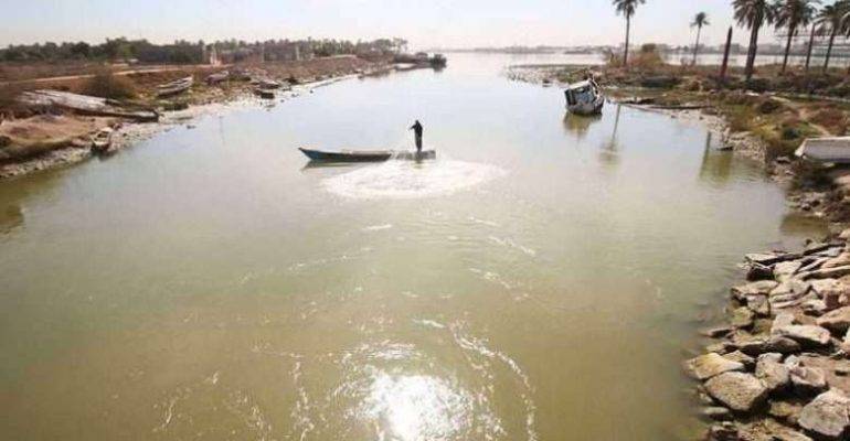 الموارد تعلن عودة المياه من نهر الكارون عبر الأراضي الإيرانية