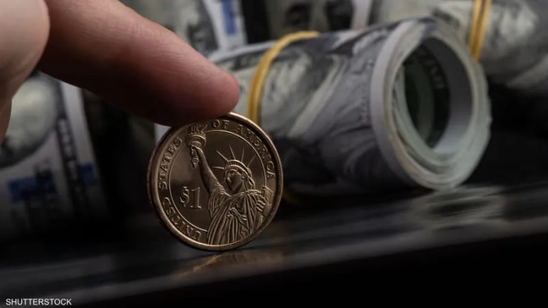 الدولار يتجه لتسجيل مكاسب أسبوعية وبيانات التضخم تعززالين