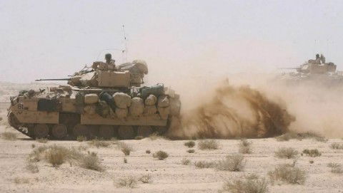 ميلتري ووتش: لا يمكن لمركبات “برادلي” الصمود أمام صاروخ “فيخر-1” الروسي