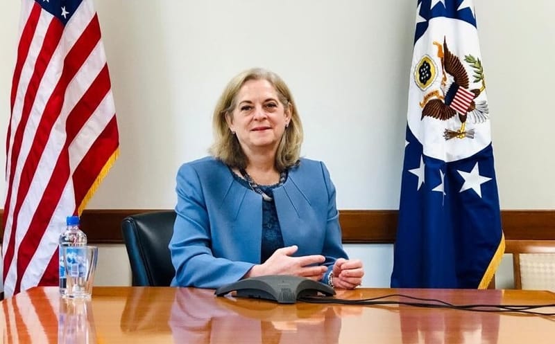 السفيرة الأمريكية تقترح على العراق "تكنولوجيا" تمنع سرقة الكهرباء