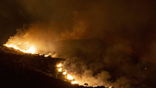 حرائق اليونان "تلذع" شركات أوروبية