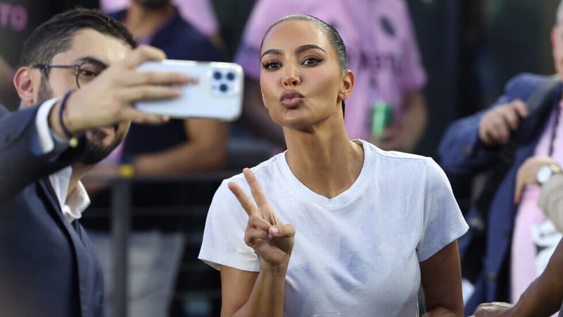 بعد حصولها على قميص النصر السعودي.. كيم كارداشيان تثير التفاعل حول "مبابي والهلال"