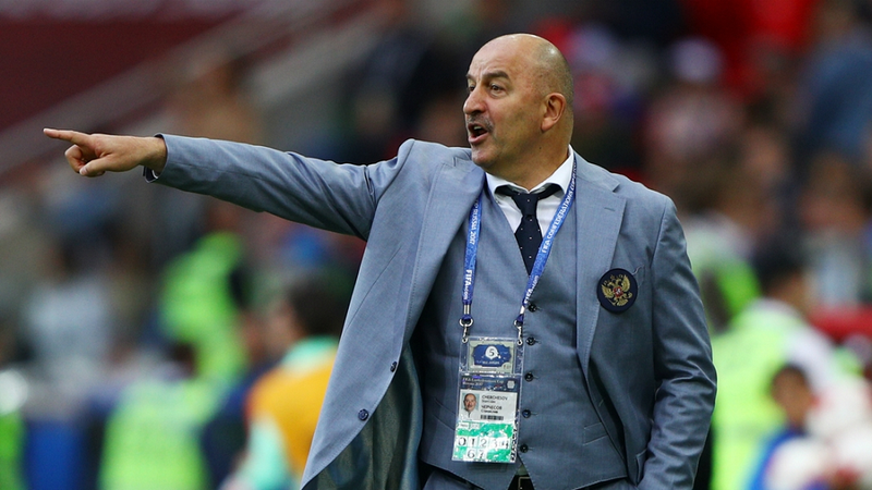 الأهلي السعودي يسعى للتعاقد مع المدرب الروسي تشيرتشيسوف