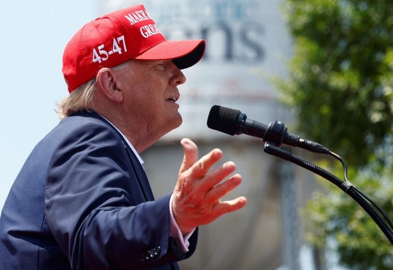 للمرة الأولى... ترامب يتشارك مسرحاً في آيوا مع منافسه ديسانتيس