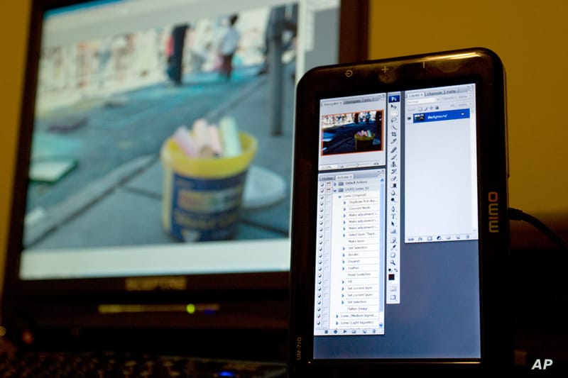 سطح المكتب الافتراضي.. كيف يعمل وماهي فوائده؟