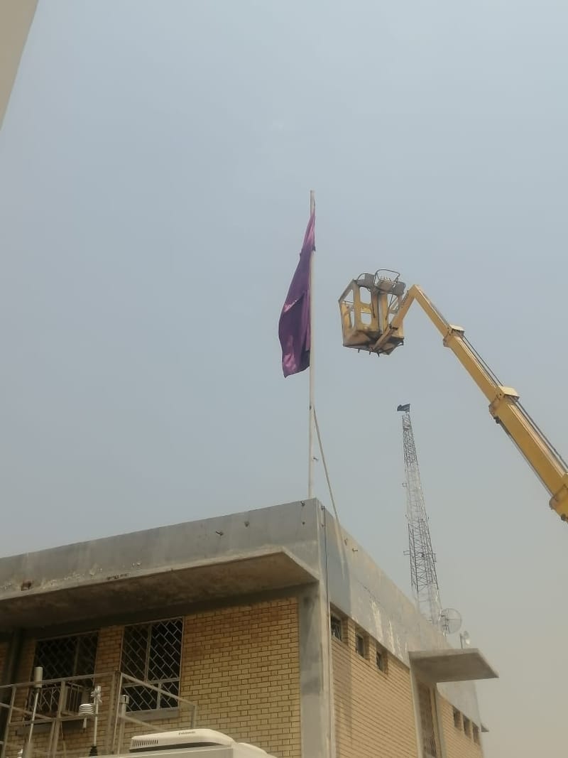 البصرة.. الشركات النفطية ترفع "الراية البنفسجية" إثر ارتفاع درجات الحرارة (صور)