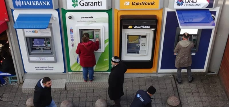 تركيا.. مخاوف بنكية من أضرار الابتعاد عن سياسة حماية الليرة