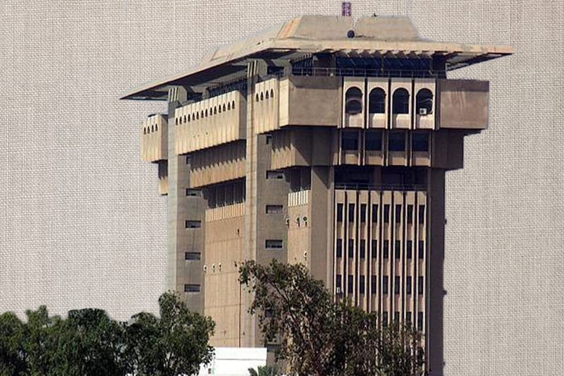 ضابط يتأرجح بين 5 مناصب حساسة في 6 شهور؟