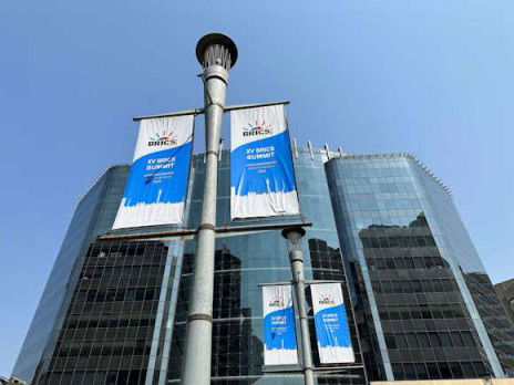 فاينانشيال تايمز: بنك “بريكس”: 15 دولة تسعى للانضمام