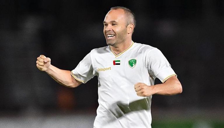 إنييستا ينثر سحره مع الإمارات