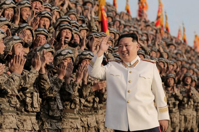 زعيم كوريا الشمالية يحذر من "خطر نشوب حرب نووية"