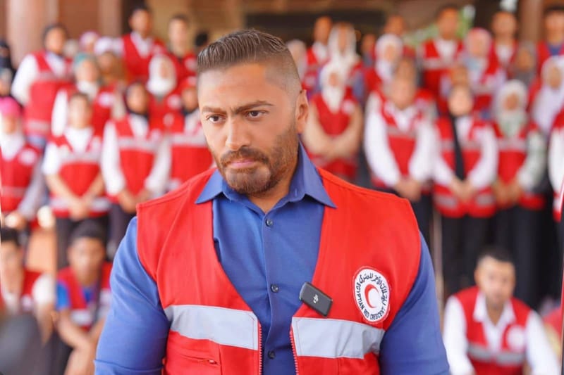 تامر حسني يشارك في حملة الهلال الأحمر لإغاثة ضحايا المغرب وليبيا
