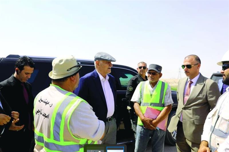 وزير الموارد المائية يوجه بنقل المياه في مشروع ماء البصرة بالأنابيب لتقليل الضائعات المائي