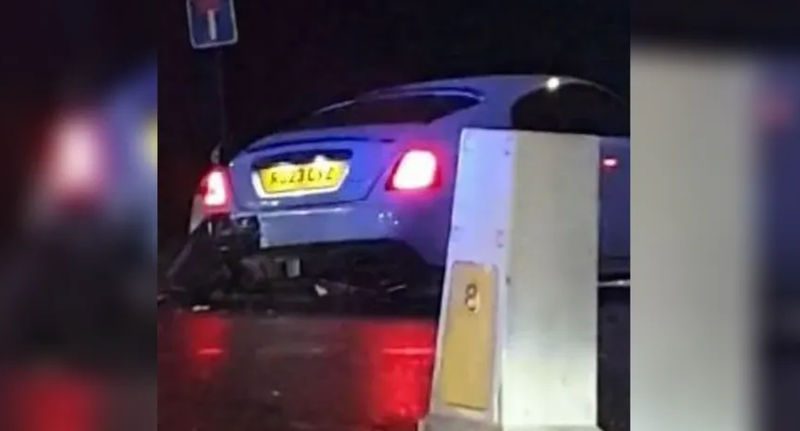 نجاة نجم مانشستر يونايتد من حادث مروع بأعجوبة