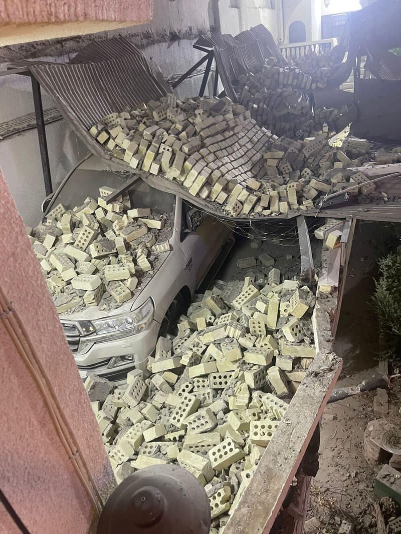 انهيار بناية يتسبب بإصابة ٤ أشخاص في بغداد