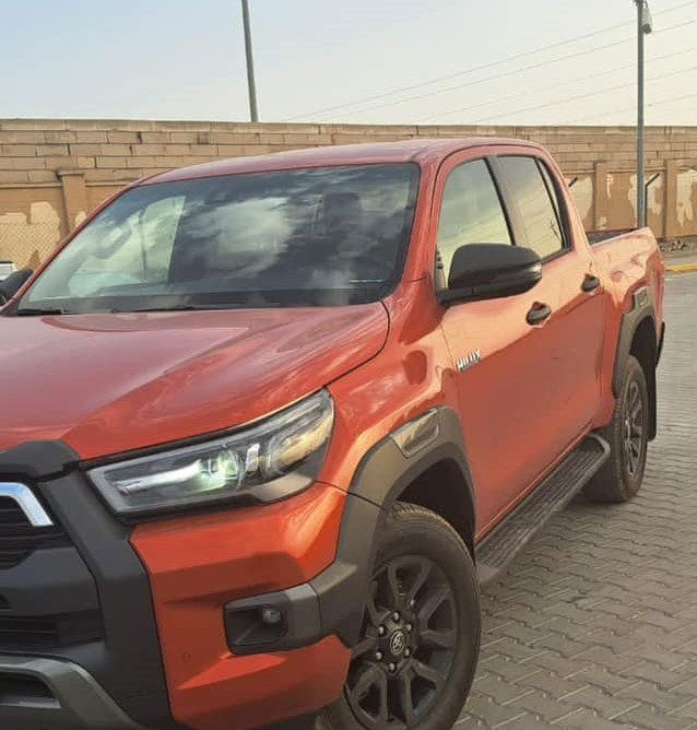 المنافذ الحدودية بالتنسيق مع الانتربول تضبط عجلتين مسروقتين في أم قصر الأوسط