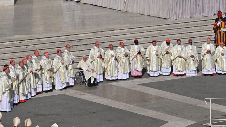 الفاتيكان.. بدء أعمال مجمع الأساقفة وسط منح حق التصويت للنساء