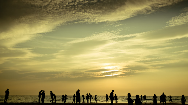 مرصد "كوبرنيكوس": سبتمبر الماضي سجل "حالة شاذة غير مسبوقة"