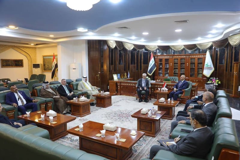 الأقاليم والمحافظات النيابية تطلع على المشاريع المنجزة بالنجف الأشرف