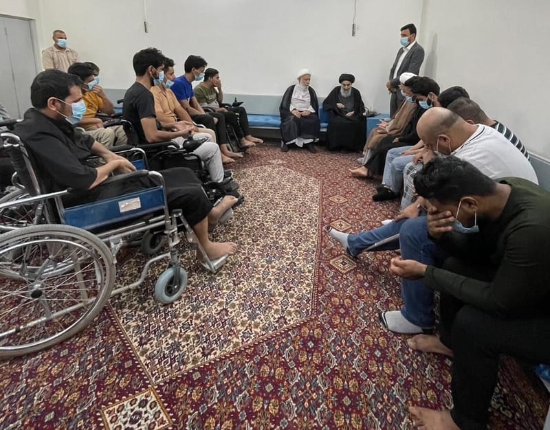 السيد السيستاني يستقبل مقاتلين أصيبوا بالإعاقة الدائمة بحرب داعش ويشيد بتضحياتهم