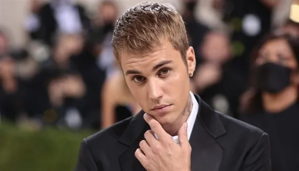 هجوم على جاستن بيبر بسبب دعمه لإسرائيل بصور لتدمير غزة