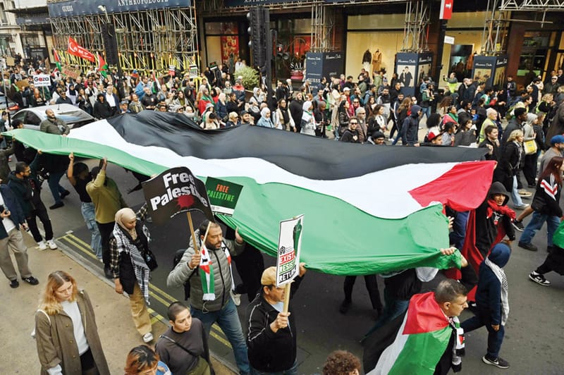 الآلاف يتظاهرون في لندن تضامنا مع الفلسطينيين