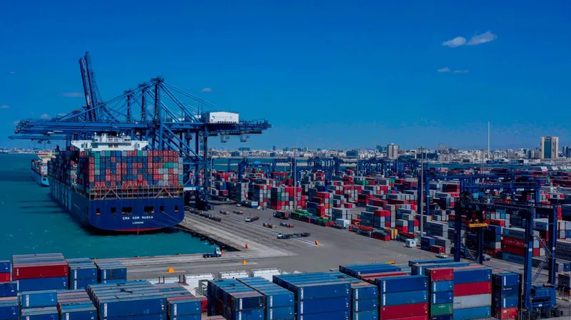 السعودية تنشئ منطقة لوجستية بالدمام بـ 267 مليون دولار