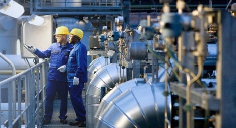 حديد وطابوق وبطاريات وسجاد.. قائمة بأهم 12 شركة ومصنع في العراق