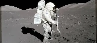 دراسة جديدة تكشف: القمر أقدم بـ 40 مليون سنة مما كنا نعرف