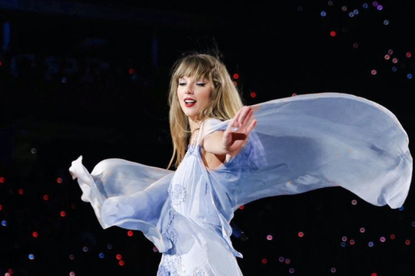 فيلم جولة تايلور سويفت يتخطى 100 مليون دولار.. الأكثر ربحية في التاريخ