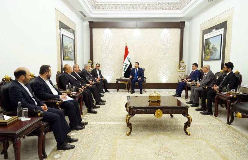 العراق وإيران يبحثان إمكانية استخدام عملتي البلدين في التبادل التجاري والتحويلات المالية