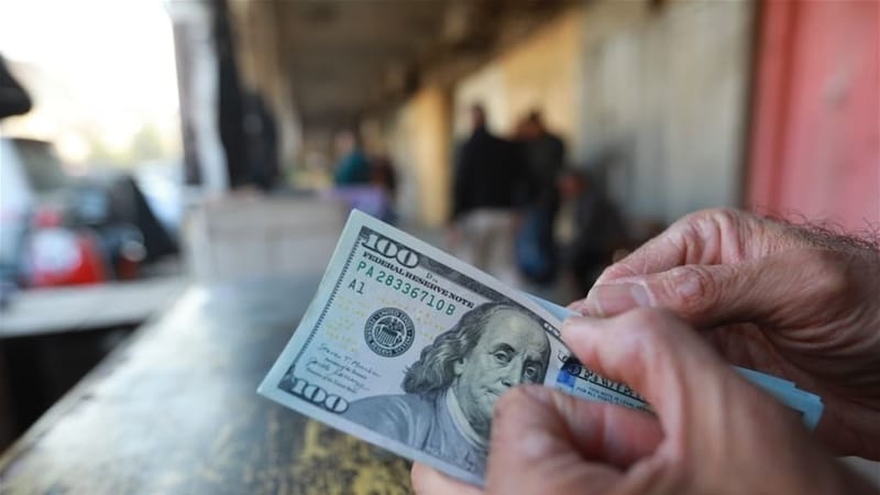 مالية البرلمان تؤشر سبب تراجع سعر الصرف وتتحدث عن "صولة على المهربين