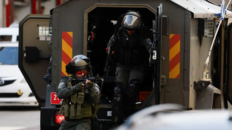 اشتباكات بالضفة والجيش الإسرائيلي يعتقل 13 فلسطينيًا في جنين والخليل