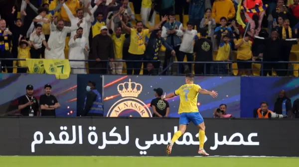كرستيانو رونالدو يزين قميص النصر برقم تاريخي جديد في كرة القدم