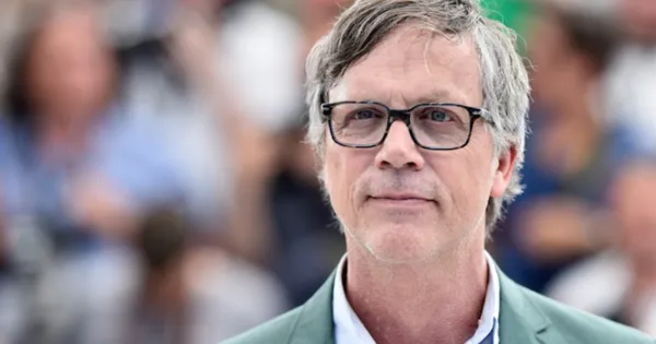 . تود هاينز يشن هجوماً على مخرجة فيلم باربي :"أنا من أوائل صانعي الأفلام الذين قدموا شخصية باربي على الشاشة"