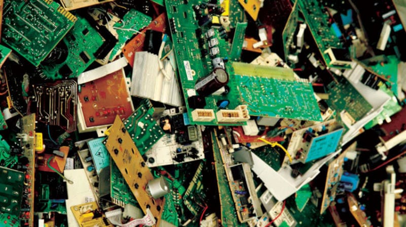 النفايات الإلكترونية.. تهديد جديد للبيئة في العراق