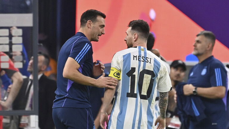 32 ثانية تفجر أزمة حادة بين ميسي وسكالوني