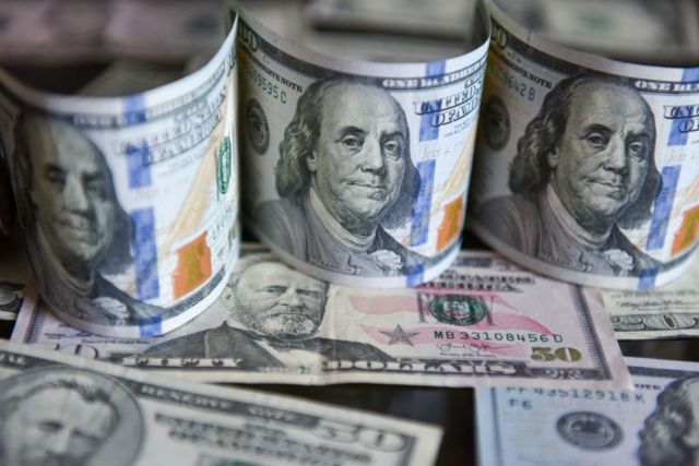 بعد أزمة سعر صرف الدولار.. بدر النيابية تعلن توقعاتها "المتفائلة" للسنة المقبلة