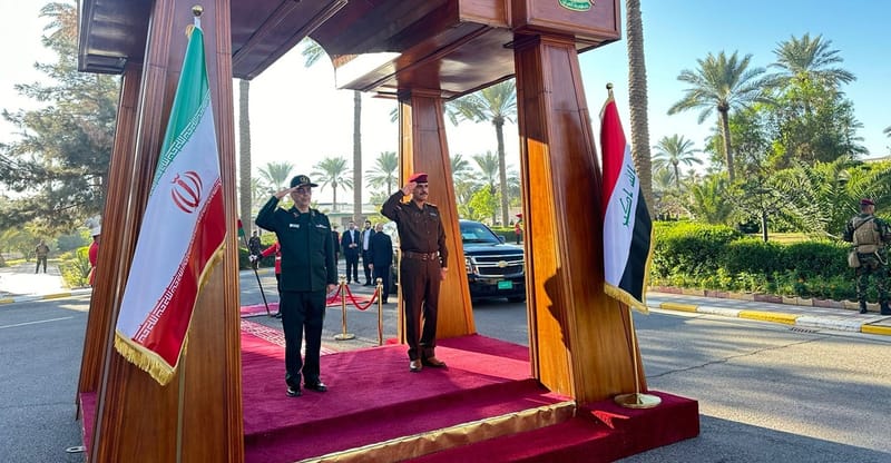 اللواء باقري يقترح من بغداد إجراء مناورات حدودية مشتركة بين العراق وإيران