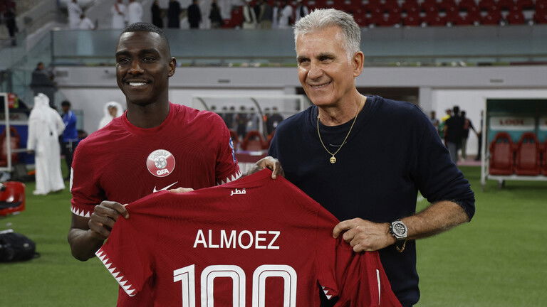 قبل شهر من كأس آسيا.. الاتحاد القطري ينفصل عن كيروش