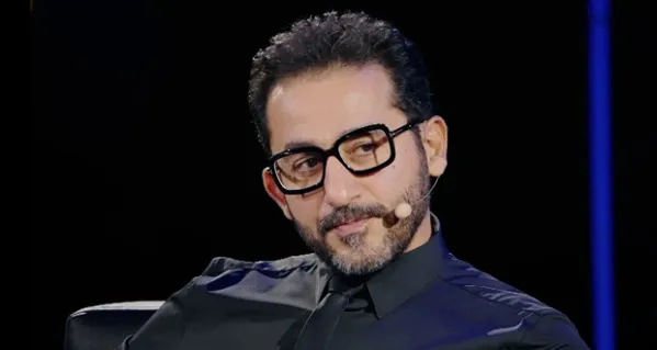 الموت يفجع الفنان أحمد حلمي بأعز الناس