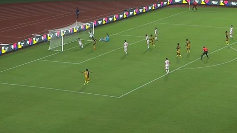 دوري أبطال إفريقيا.. الوداد ينعش حظوظه بهدف "قاتل" في شباك سيمبا