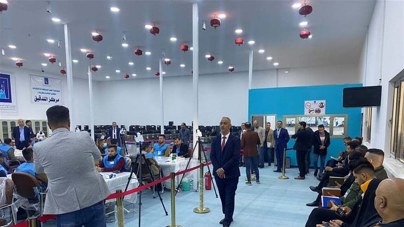 الخلل الفني يلحق بالتصويت العام ايضا.. معلومات "بالأرقام" من داخل مراكز الفرز اليدوي