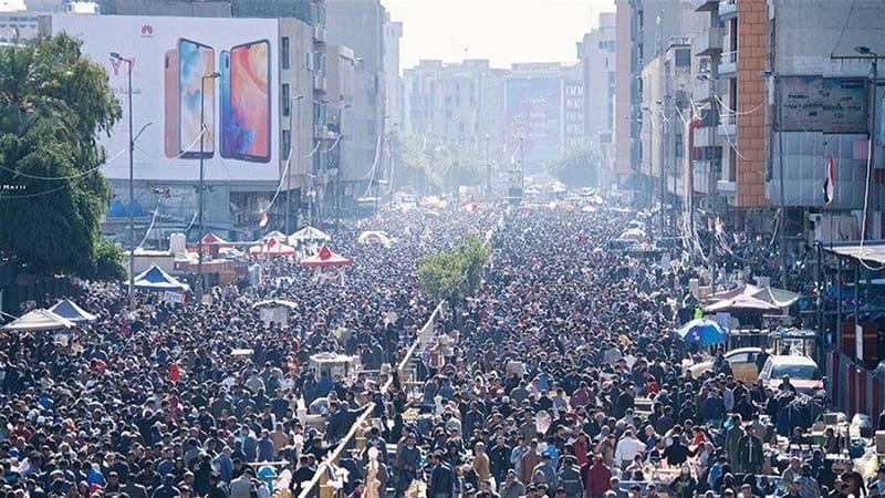 الفجوة بين السكان والموارد تتسع.. "مصيدة مالثوس" تتربص بالعراق